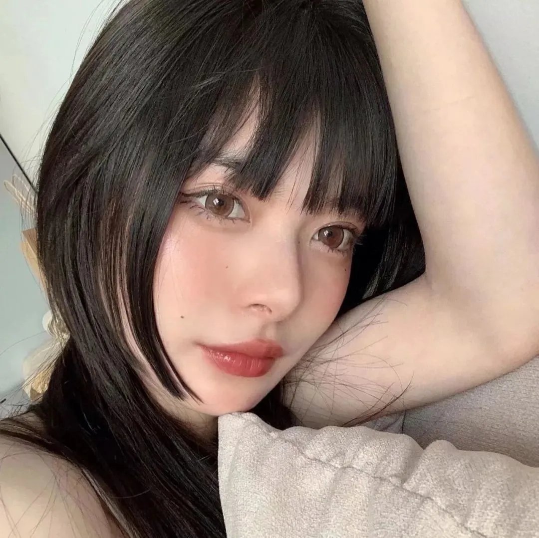 我们在黑夜中相拥